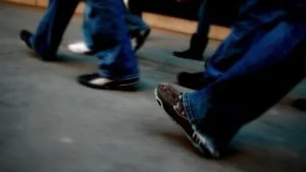 Studiu: 21% dintre utilizatorii romani de retele sociale se logheaza atunci cand sunt in miscare