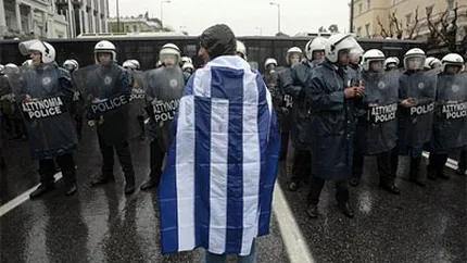 Fitch a retrogradat Grecia la cel mai scazut rating posibil, CCC