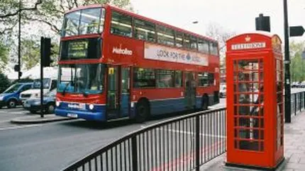Udrea introduce autobuze londoneze pentru turistii care vor sa viziteze Capitala