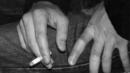 Irlanda ar putea deveni prima tara din lume care interzice fumatul in masina