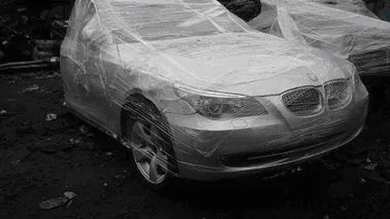 Ucrainenii isi taie masinile pe jumatate, pentru a nu plati taxe (GALERIE FOTO)