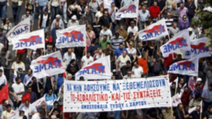 Studentii greci au luat cu asalt postul public de televiziune