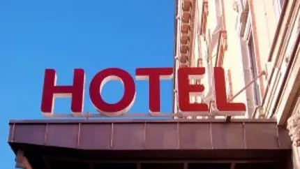 Zeci de hoteluri construite in ultimii 12 ani sunt scoase la vanzare la preturi ireal de mari