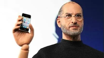 Apple ii ameninta cu procese pe producatorii papusii Steve Jobs
