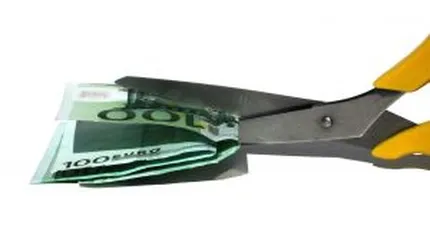 Grecia ar putea reduce pensiile si salariile cu 25%