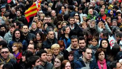 30.000 de spanioli impotriva bancilor: Escrocherie, nu criza