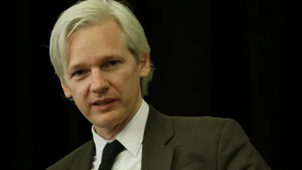 Unde fuge fondatorul WikiLeaks de americani