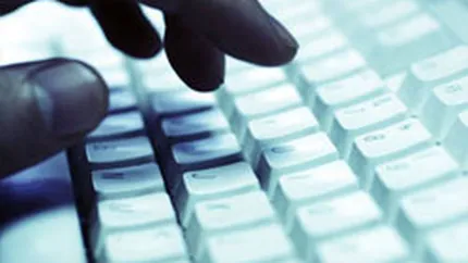 Fraude informatice de peste 8 mil. dolari: 24 de hackeri, prinsi de politie