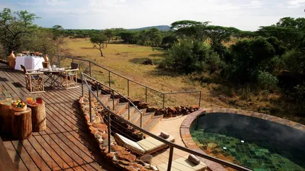 Luxul din mijlocul salbaticiei: Cel mai bun hotel din lume, intr-o tabara de safari din Tanzania (Foto)
