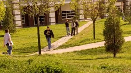 Hotelurile concureaza caminele studentesti, cu o luna inainte de inceperea scolii