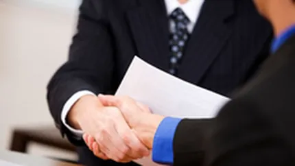 Reducerea CAS: impact ingrijorator asupra bugetului de stat, efect benefic asupra pietei muncii