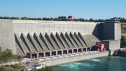 Hidroelectrica scoate curent pe bursa de energie, in cantitati mari