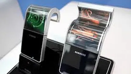 Samsung lanseaza primele telefoane flexibile in 2013 (Video)