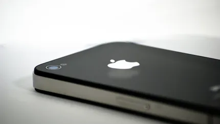 Apple a devenit, in premiera, lider pe piata telefoanelor mobile din SUA