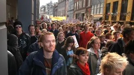 Proteste in fata ambasadei Angliei din Sofia. Guvernul britanic, acuzat de rasism