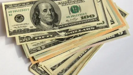 Salariul minim in SUA ar putea creste la 9 dolari pe ora