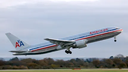 American Airlines si US Airways fuzioneaza si creeaza cea mai mare companie aeriana din lume