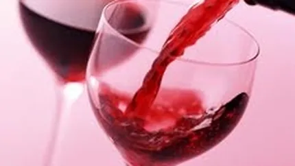 Cate sticle de vin la peste 100 euro se vand anual in Romania