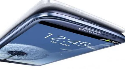 Apple ataca Samsung inainte de lansarea Galaxy S4