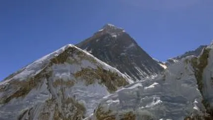 Google Maps ofera online imagini ale muntilor Everest si Kilimandjaro