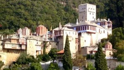 Calugarii de la Muntele Athos vor sa fie scutiti de taxe. Vezi cum ii ameninta pe politicieni