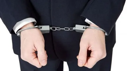 Cazul evaziunii de 6 mil. euro: Directorul executiv vanzari al BCR Asigurari de Viata ramane in arest