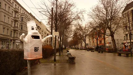 Lectia artistilor stradali: Cum pot schimba sculpturile din gunoaie imaginea oraselor (Foto)
