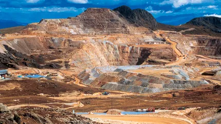 Documentarul devenit viral: Ce au facut actionarii de la Rosia Montana in Peru (Video)