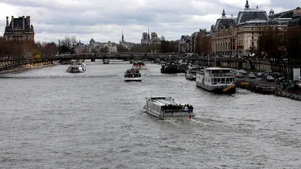 Franta: Strainii bogati cumpara proprietati de lux, francezii pleaca din tara