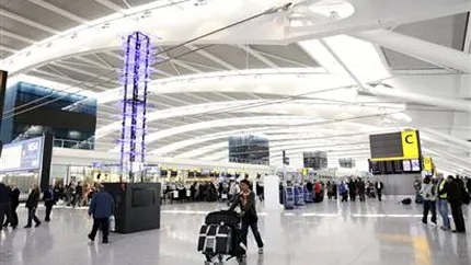 Solutia britanicilor pentru cel mai aglomerat aeroport din Europa: Construirea unuia nou, pe o insula artificiala