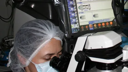 Malpraxis: Despagubiri de 50.000 euro pentru o interventie care aproape a orbit un pacient