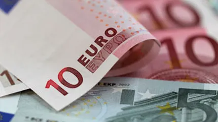 Investitorii nu se reped sa scoata euro din tara de Craciun si Anul Nou