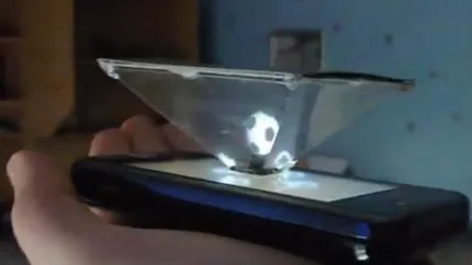 Telefonul cu holograma ar putea fi lansat in urmatorii cinci ani