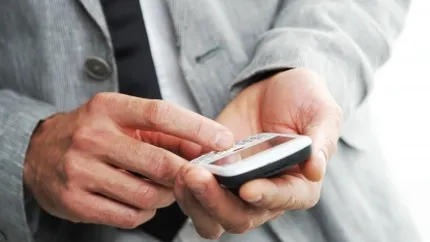 Serviciile de mobile banking, evitate de clienti din cauza problemelor de securitate