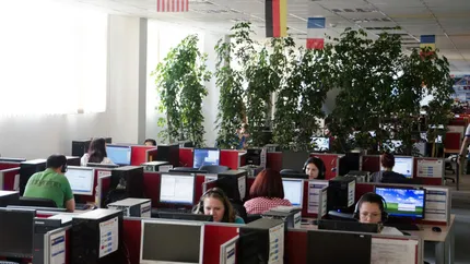 O companie angajeaza 250 de romani vorbitori de limbi straine