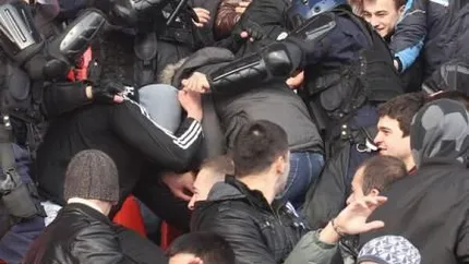 Revolta impotriva saraciei si somajului in Bosnia-Hertegovina: Ne fura de 25 de ani