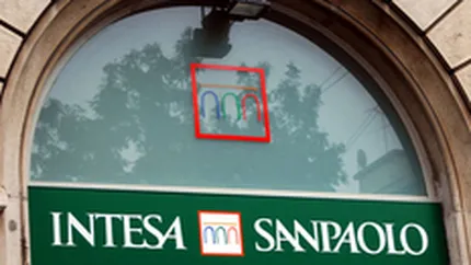 Intesa Sanpaolo isi reevalueaza prezenta pe piata romaneasca