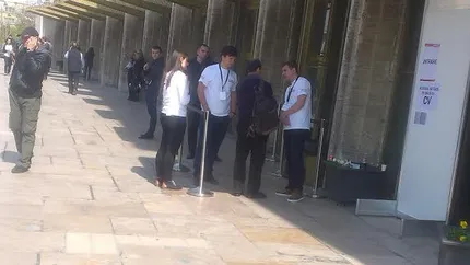 Ce-au ajuns targurile de joburi: Goana dupa cascaval si pixuri (Foto-reportaj)