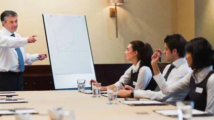 10 trucuri care te fac sa pari inteligent in timpul sedintelor de la birou