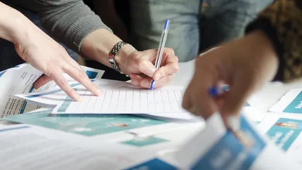 30 de locuri de munca pentru tineri absolventi la Guvern