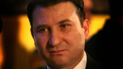 Romeo Stavarache, judecat pentru ca ar fi luat mita de la Casuneanu si alti trei oameni de afaceri