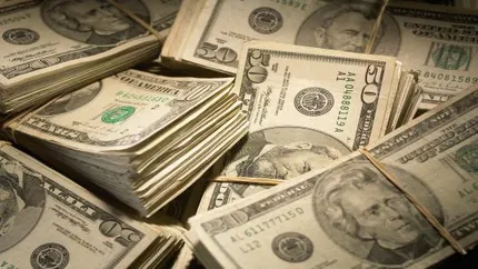 Miliardarii lumii pastreaza munti de bani in numerar, de teama riscurilor de pe piata financiara