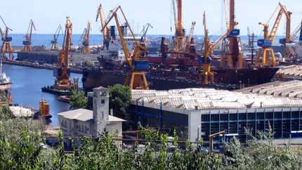 Ponta: Guvernul continua listarea firmelor cu Hidroelectrica, Aeroporturi Bucuresti, Portul Constanta