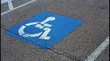 Primul mall care ia masuri impotriva celor care ocupa abuziv parcarea pentru persoanele cu dizabilitati