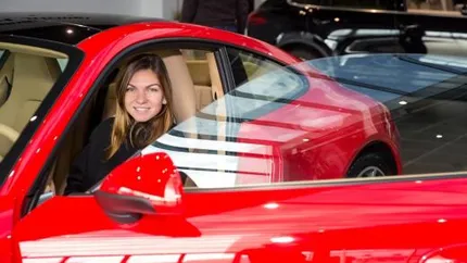 Porsche i-a daruit un Carrera 4 Coupe Simonei Halep