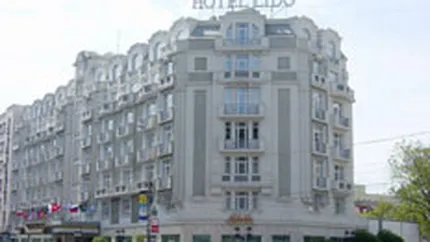 Hotelul din Bucuresti, cu prima piscina cu valuri din Europa, asteapta sa revina la anii de glorie