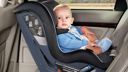 10 greseli pe care le fac parintii atunci cand instaleaza scaunul auto pentru copii