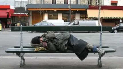 A dormit pe strazi 10 ani si a ajuns milionar. Povestea unui patron de cafenea din Ungaria