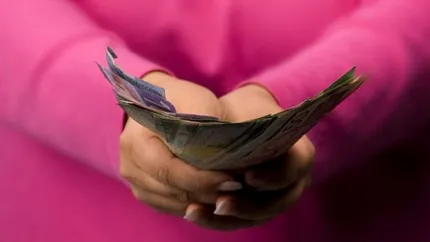 Euronet lanseaza in premiera in Romania ATM-urile multi-valutare