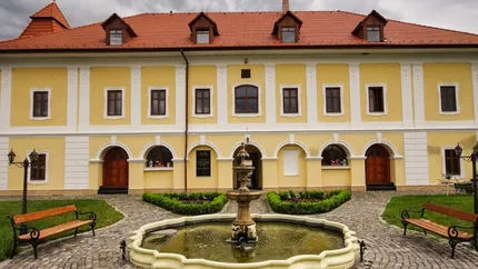 Top 4 cele mai cautate castele din Transilvania. Cat costa o noapte de cazare